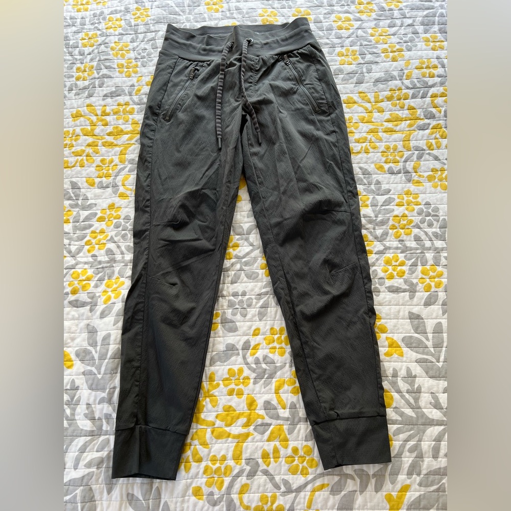 Athleta gray joggers